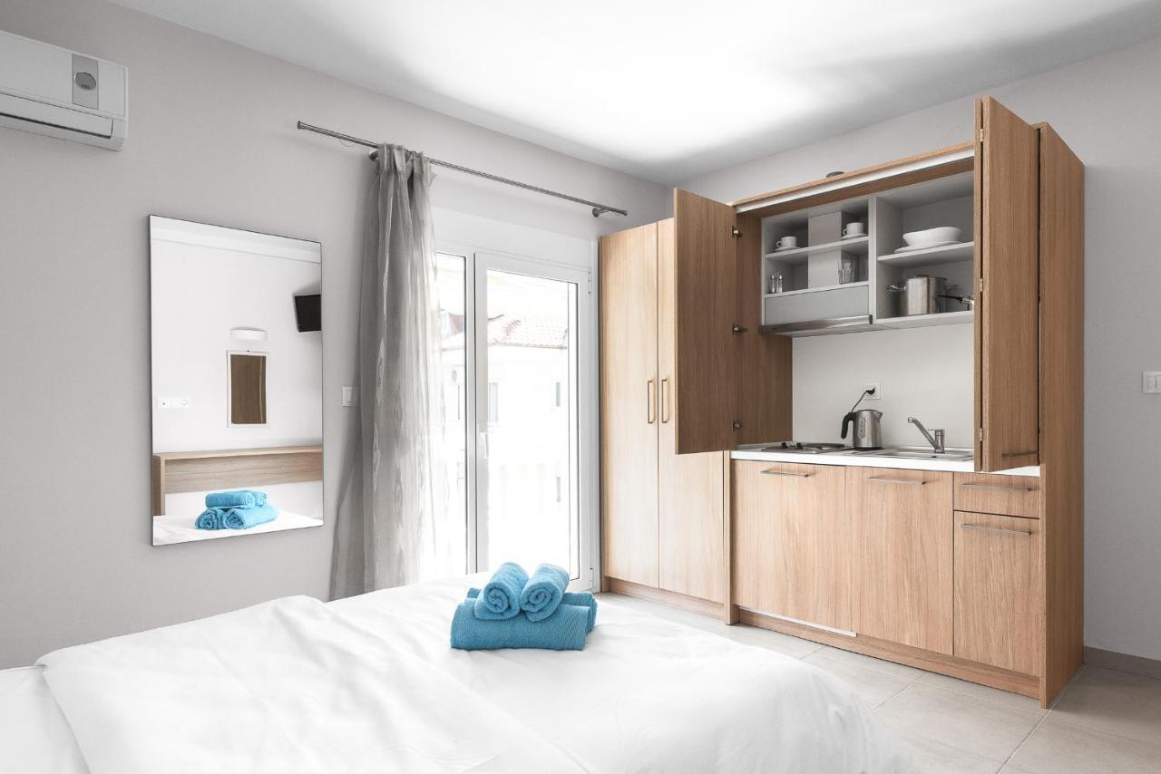 Blue Flag, Nilie Hospitality Mgmt Apartment Olympiakí Aktí Ngoại thất bức ảnh