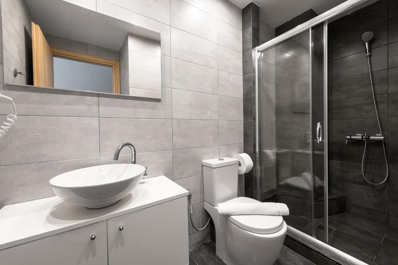 Blue Flag, Nilie Hospitality Mgmt Apartment Olympiakí Aktí Ngoại thất bức ảnh