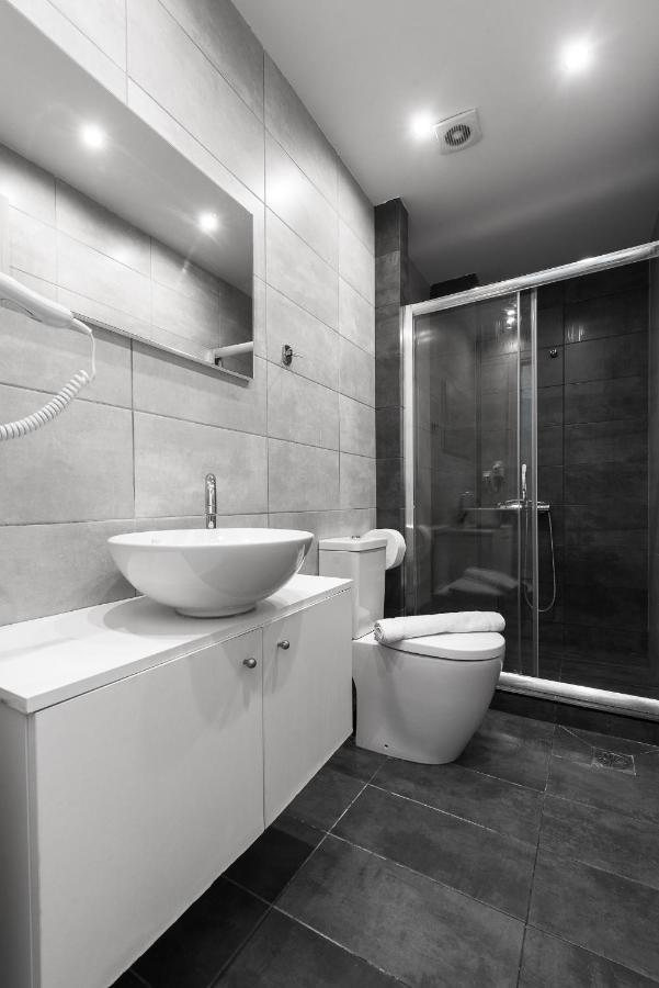 Blue Flag, Nilie Hospitality Mgmt Apartment Olympiakí Aktí Ngoại thất bức ảnh